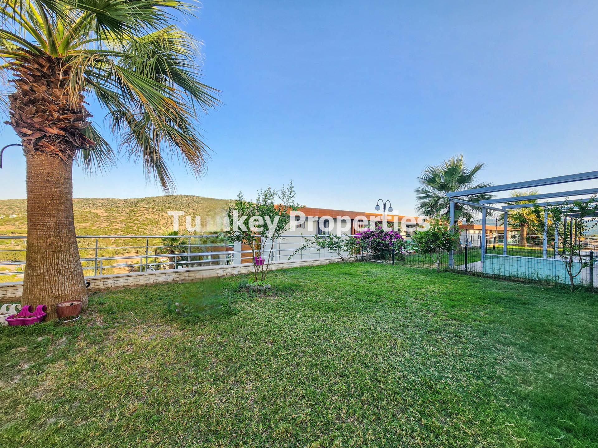 Dörttepe'de Eşinwood Satılık Bahçe Katı 1+1 Daire Geniş Bahçeli